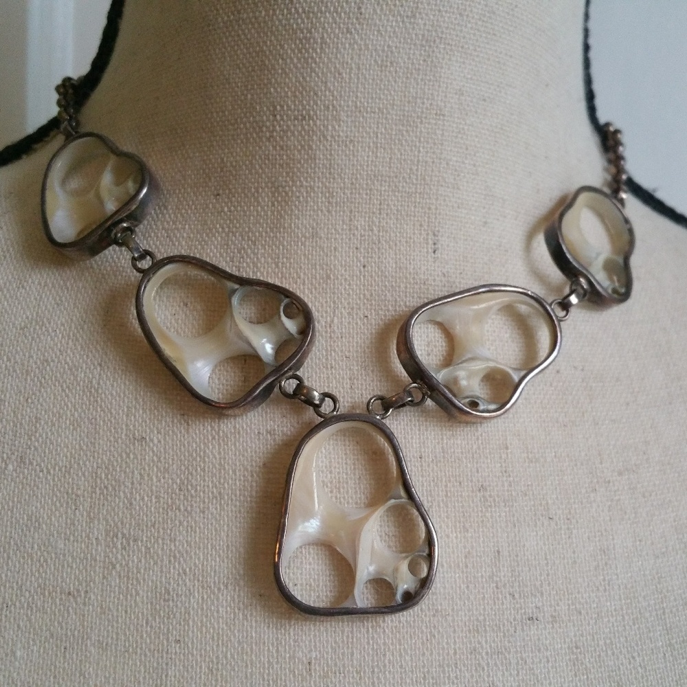 Mother of Pearl adjustable necklace
